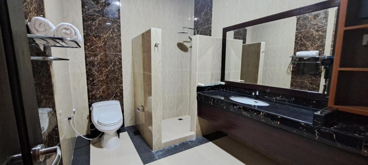 Gili Beachfront Suites 吉利特拉旺安 外观 照片