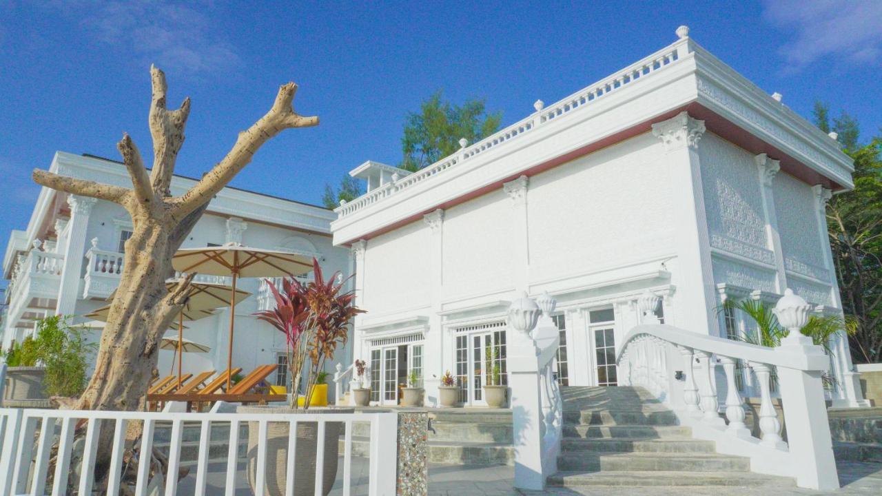 Gili Beachfront Suites 吉利特拉旺安 外观 照片