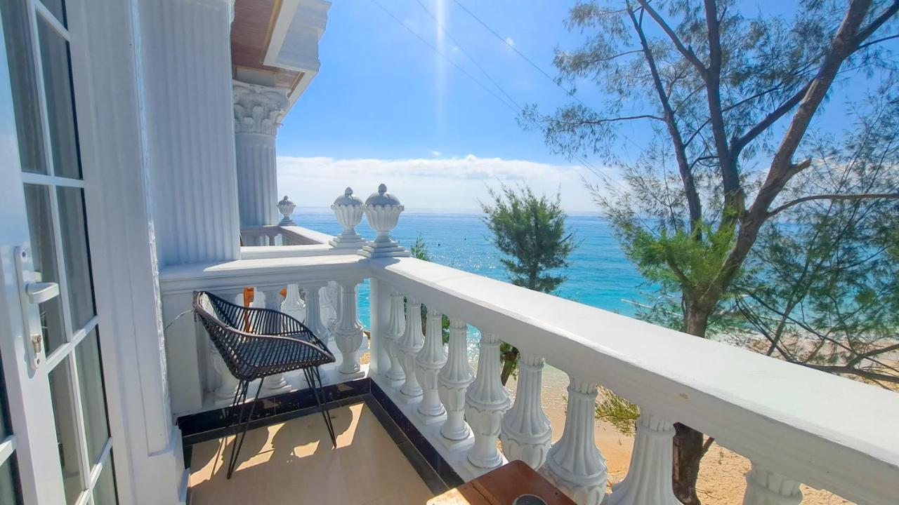 Gili Beachfront Suites 吉利特拉旺安 外观 照片